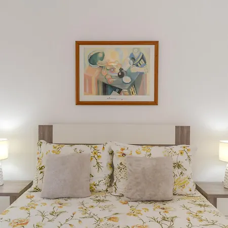 Apartament #405 Cozy 1br Retreat Pool Close To Oura Albufeira